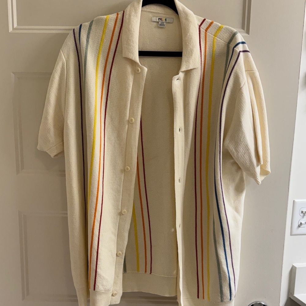 American Eagle Button Up